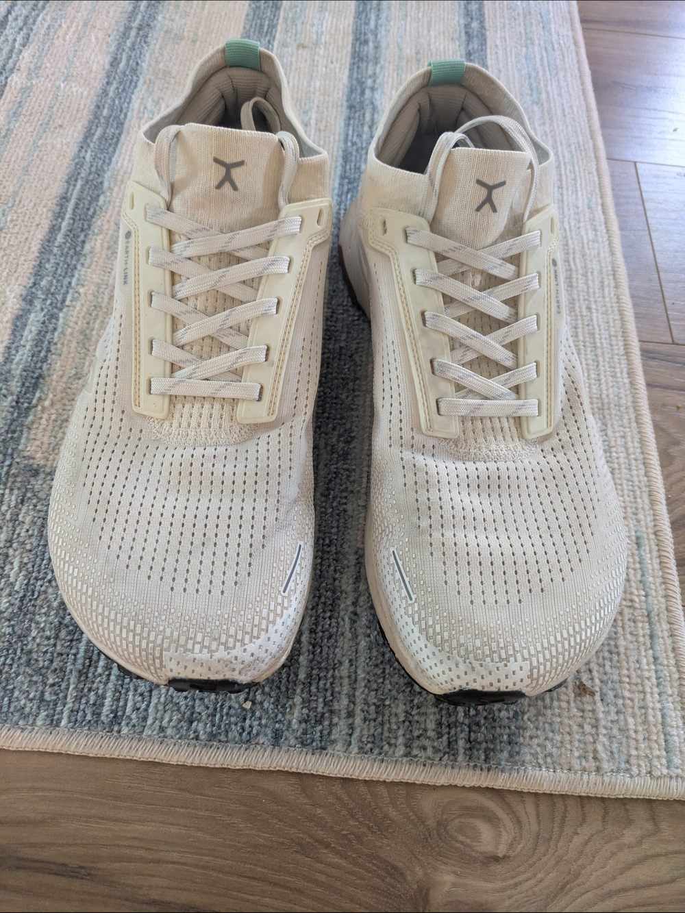 Flux Men's Lightweight Breathable Running Shoes - Cream